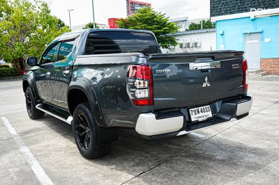 2020 Mitsubishi TRITON 2.4 Double Cab  GLS Plus Pickup