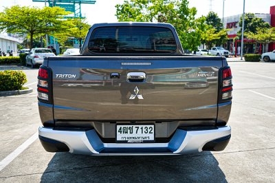 2016 Mitsubishi Triton 2.4 GLS Plus Mega Cab