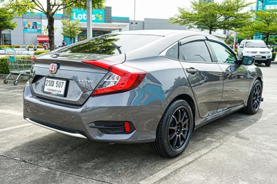 Honda CIVIC 1.8 FC E Sedan
