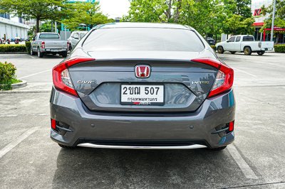 Honda CIVIC 1.8 FC E Sedan