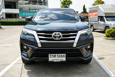 2018 Toyota FORTUNER 2.8  TRD Sportivo SUV