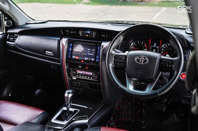 2018 Toyota FORTUNER 2.8  TRD Sportivo SUV