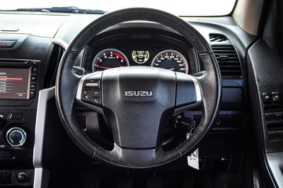 2017 ISUZU D-MAX  1.9 Ddi Z  HI-LANDER CAB-4