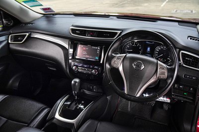 2015 Nissan X-Trail 2.5 V 4WD SUV