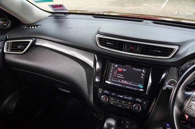 2015 Nissan X-Trail 2.5 V 4WD SUV