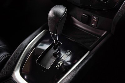 2015 Nissan X-Trail 2.5 V 4WD SUV