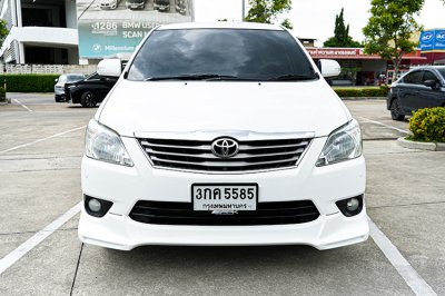 2014 Toyota INNOVA 2.0  V