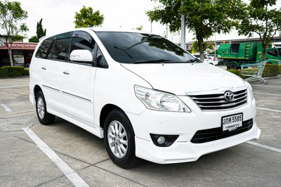 2014 Toyota INNOVA 2.0  V
