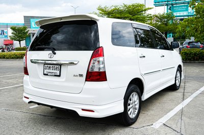 2014 Toyota INNOVA 2.0  V