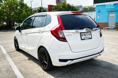 2019 Honda JAZZ 1.5  V Hatchback