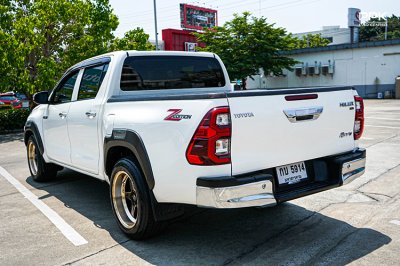 2022 Toyota HILUX REVO 2.4 Double Cab Z Edition Mid Pickup