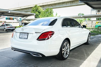 2019 BENZ C220d 2.0 AVANTGARDE W205