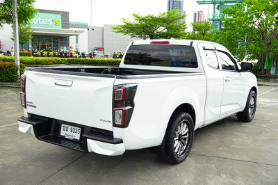 Isuzu D-Max 1.9 L DA Space Cab
