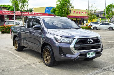 2024 Toyota Hilux Revo 2.4 Smart Cab Z Edition Entry