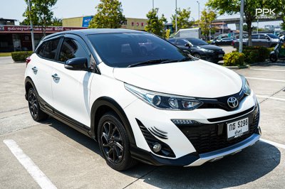 2020 Toyota YARIS 1.2 High Cross Hatchback