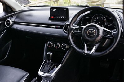 2022 Mazda 2 1.3  S Leather
