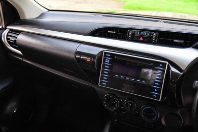 2016 Toyota Hilux Revo 2.4 E Prerunner Double Cab