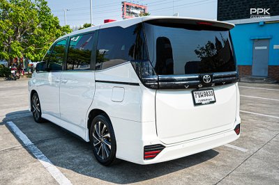 2022 Toyota VOXY 2.0 SZ Van