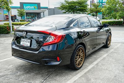 2017 HONDA CIVIC 1.8 E