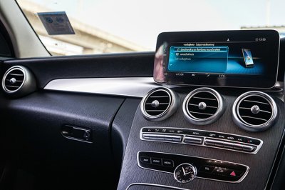 2019 Benz C220d 2.0 Avantgarde W205