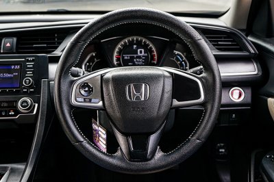 2017 HONDA CIVIC 1.8 E