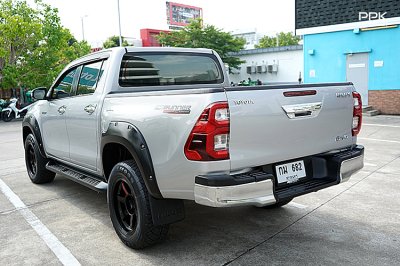2022 Toyota HILUX REVO 2.4 Double Cab Prerunner Entry Pickup