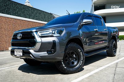 2022 Toyota HILUX REVO 2.4 Double Cab Prerunner Mid Pickup