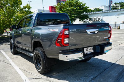 2022 Toyota HILUX REVO 2.4 Double Cab Prerunner Mid Pickup