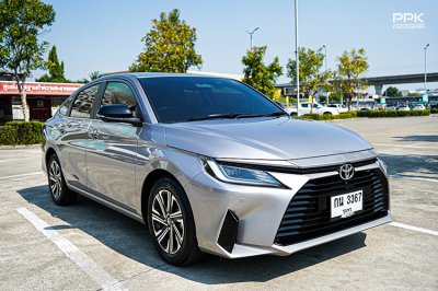 2025 Toyota Yaris Ativ 1.2 Premium Luxury Sedan