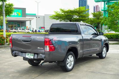 2024 Toyota Hilux Revo 2.4  Entry Smart Cab Z Edition