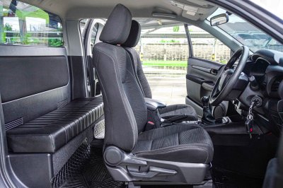 2024 Toyota Hilux Revo 2.4  Entry Smart Cab Z Edition