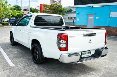 2022 Mitsubishi Triton 2.5 Mega Cab GLX