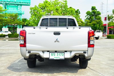 2022 Mitsubishi Triton 2.5 GL Single Cab