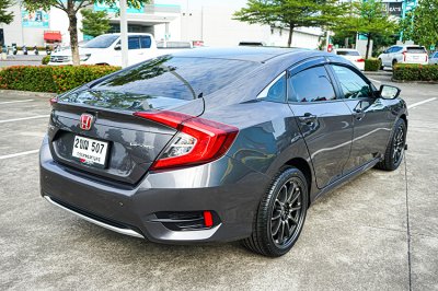 2021 Honda Civic 1.8 E