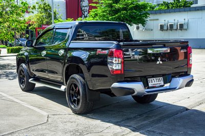 2020 MITSUBISHI TRITON  2.4 GLX PLUS DOUBLE CAB