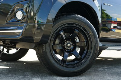 2019 Isuzu D-Max 1.9 Hi-Lander Stealth Z-Prestige Double Cab