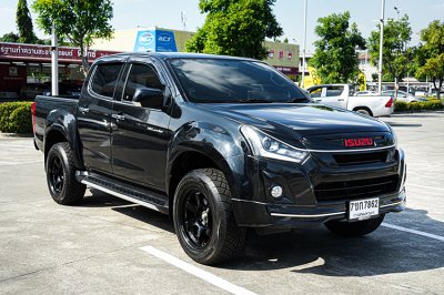 2019 Isuzu D-Max 1.9 Hi-Lander Stealth Z-Prestige Double Cab