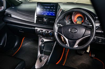 2015 Toyota Yaris 1.2 E Hatchback