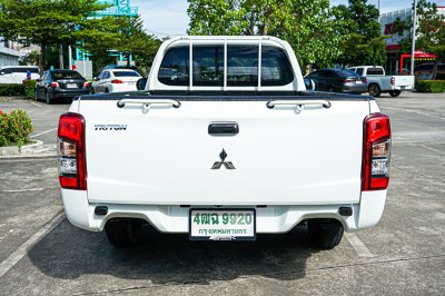 2022 Mitsubishi Triton 2.5 GL Single Cab