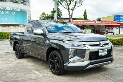 2020 Mitsubush Triton 2.5 GLX Mega Cab