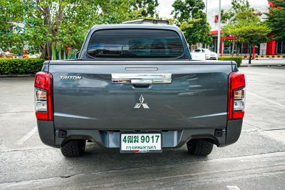 2020 Mitsubush Triton 2.5 GLX Mega Cab