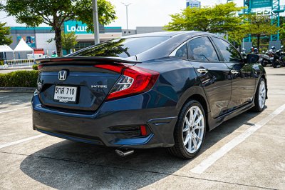 2017 Honda CIVIC 1.8 FC  EL Sedan