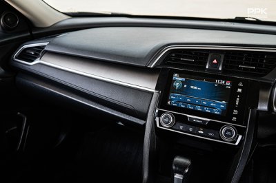 2017 Honda CIVIC 1.8 FC  EL Sedan