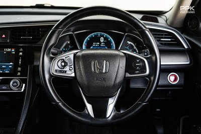 2017 Honda CIVIC 1.8 FC  EL Sedan