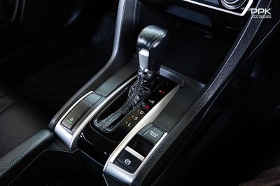 2017 Honda CIVIC 1.8 FC  EL Sedan