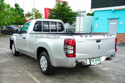 2022 Mitsubishi Triton 2.5 GL Single Cab