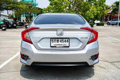 2016 Honda CIVIC 1.8 FC  EL Sedan