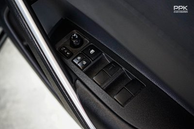 2022 Toyota Corolla Cross 1.8 Hybrid Premium Safety GR Sport SUV