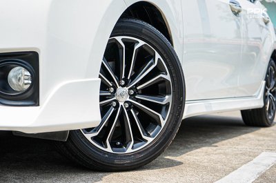 2014 Toyota Corolla Altis 1.8 Esport Sedan