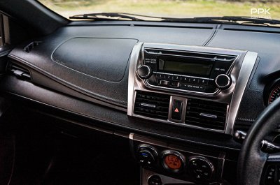 2017 Toyota YARIS 1.2 G Hatchback